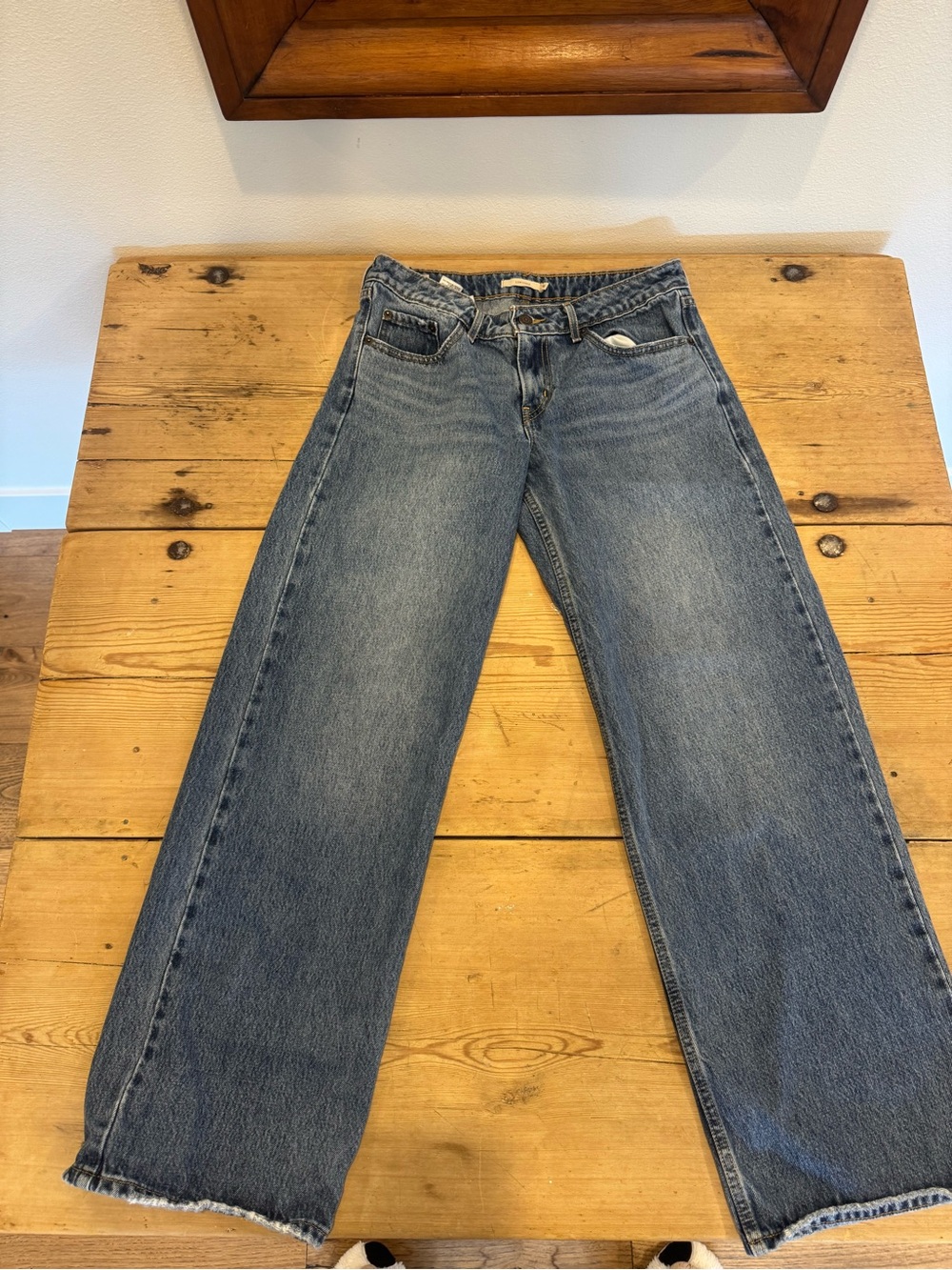 Levi’s Low Loose Medium Wash Denim Size 28